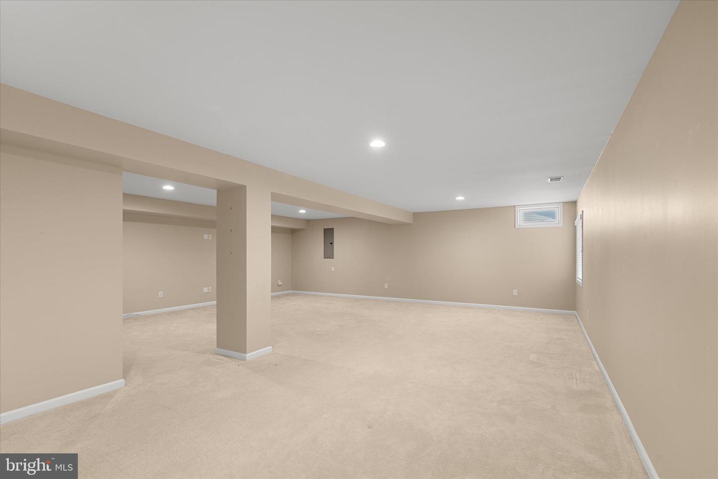 301 Adelaide Dr Property Photo 50