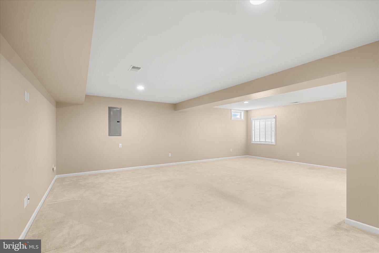 301 Adelaide Dr Property Photo 53
