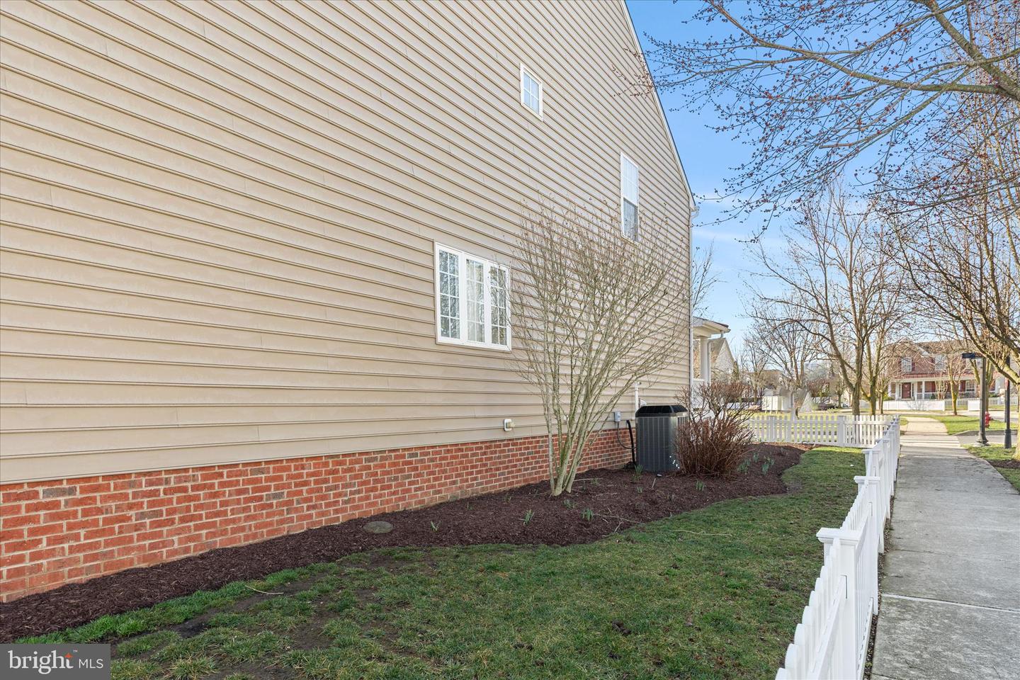 301 Adelaide Dr Property Photo 60