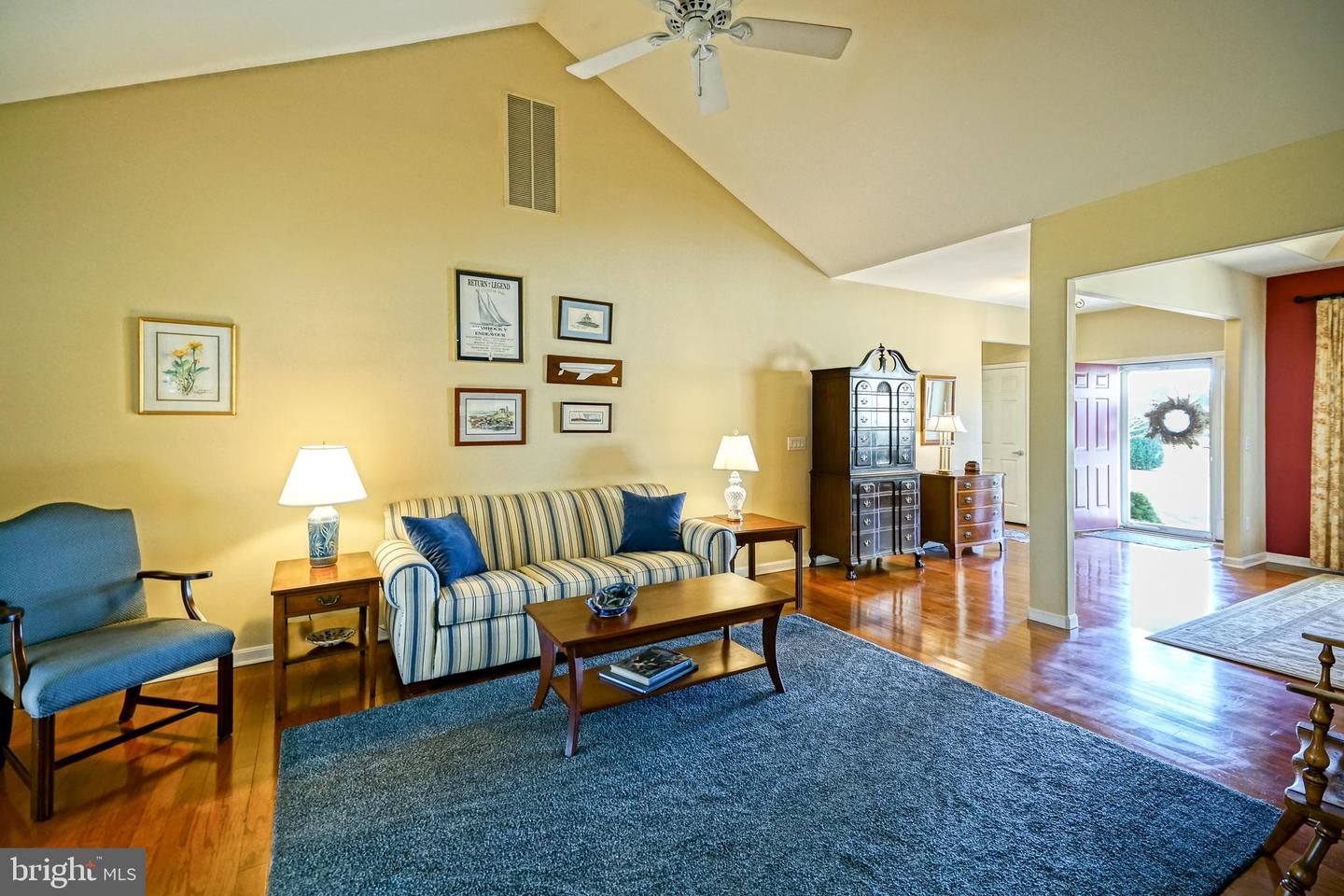 16402 Winding River Dr Property Photo 7