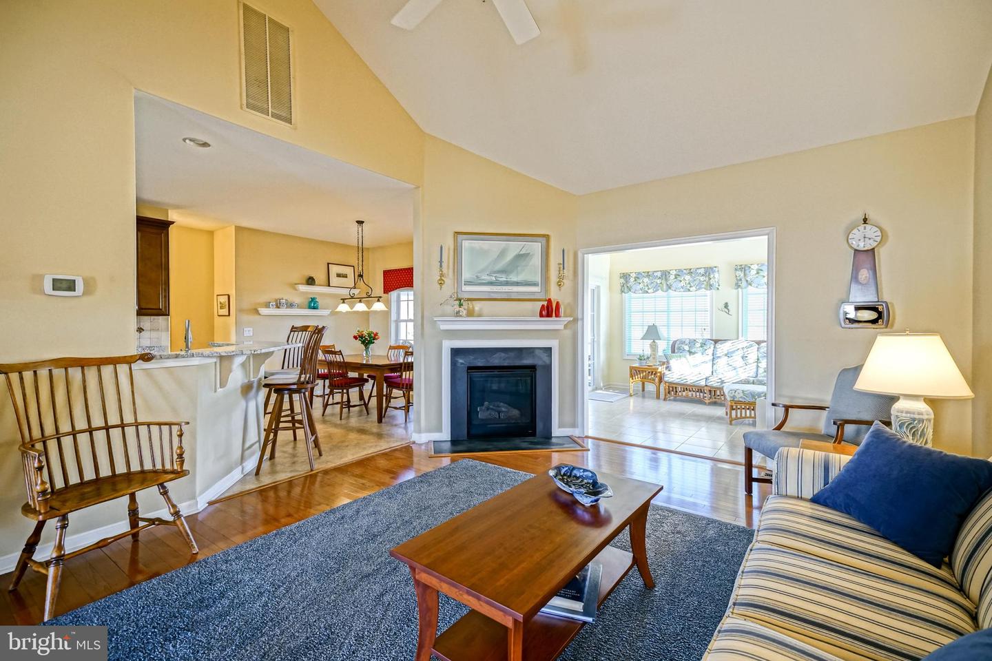 16402 Winding River Dr Property Photo 9