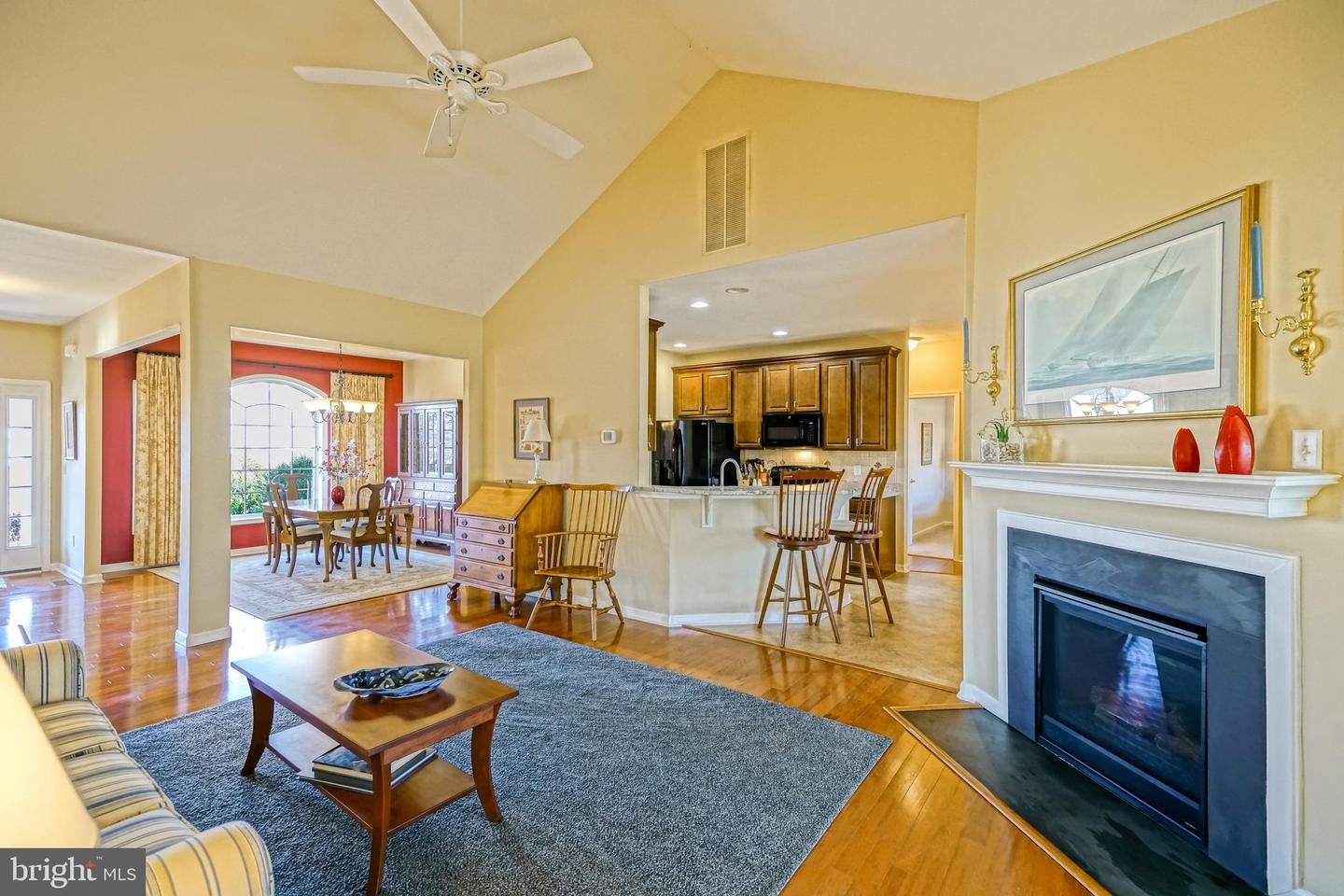 16402 Winding River Dr Property Photo 10