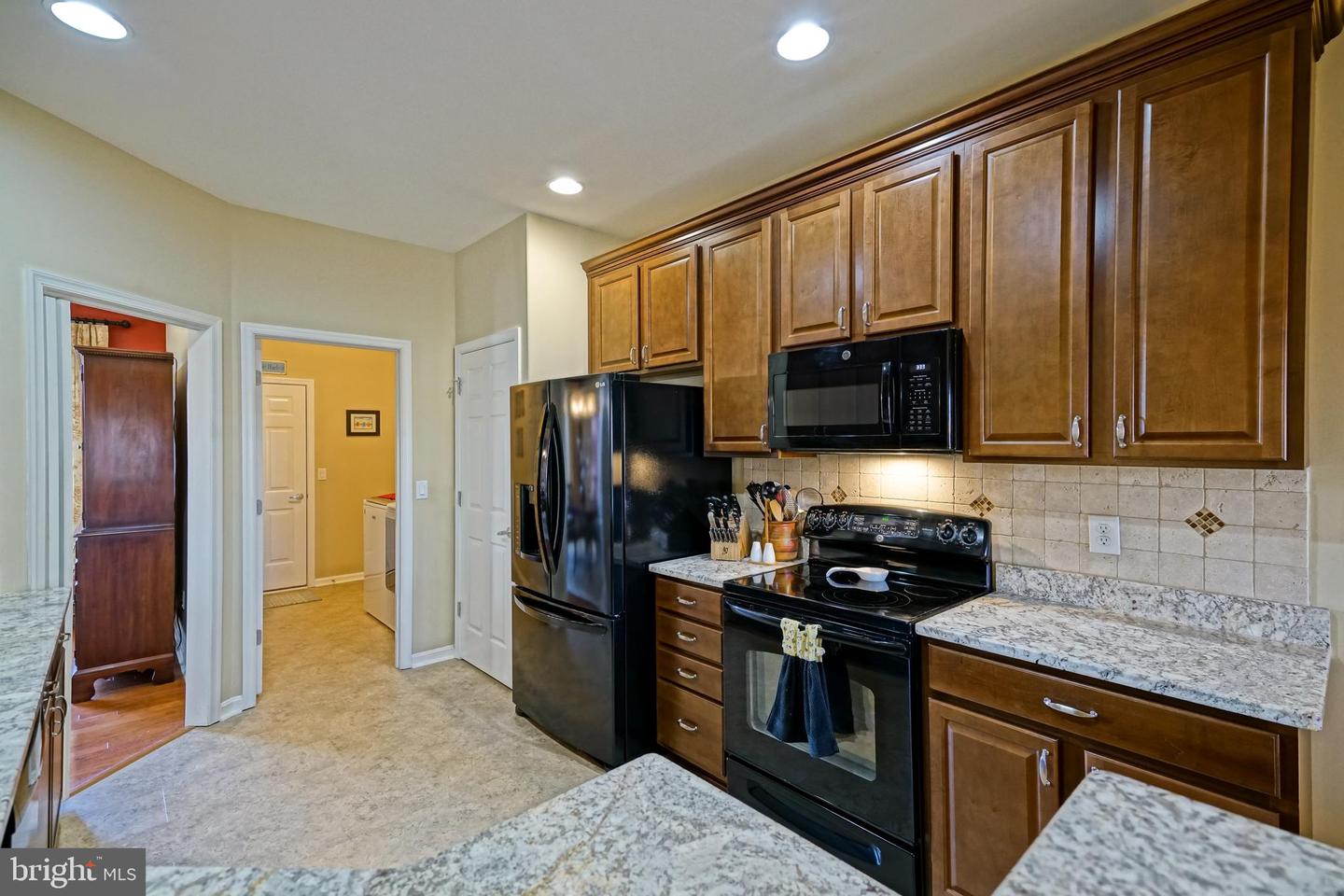 16402 Winding River Dr Property Photo 17