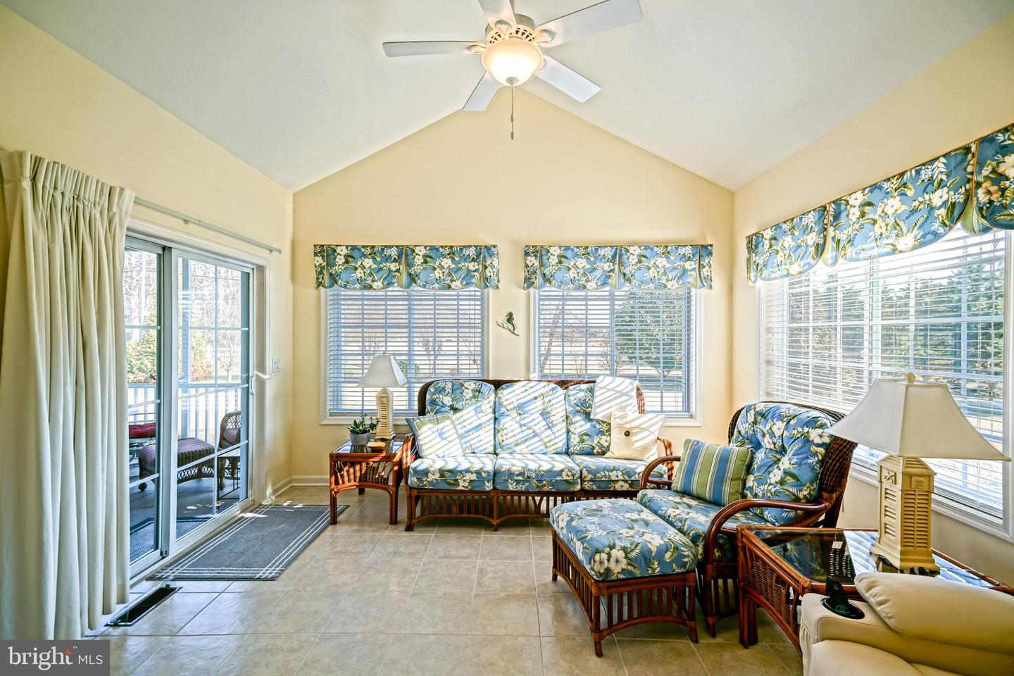 16402 Winding River Dr Property Photo 19