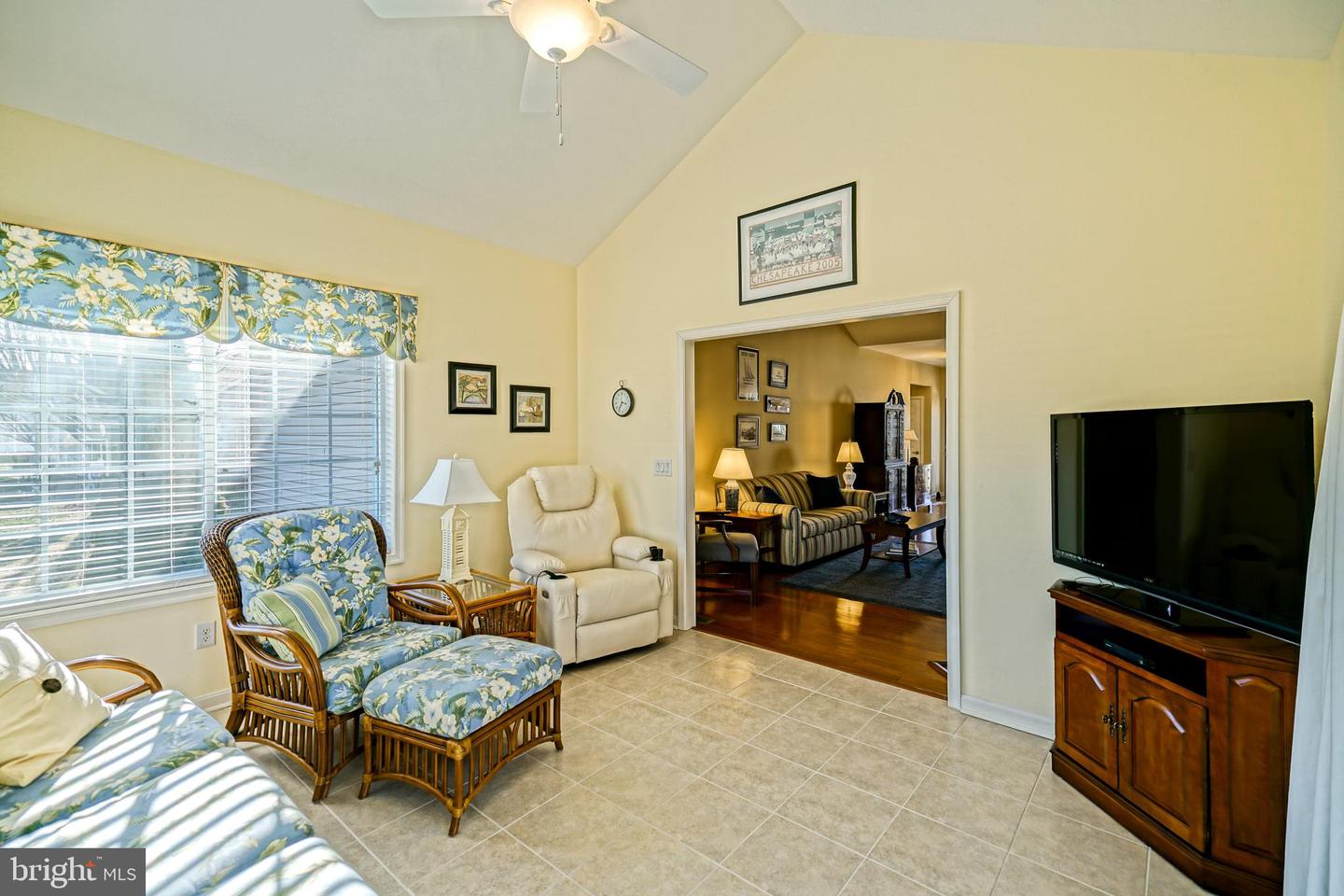 16402 Winding River Dr Property Photo 21