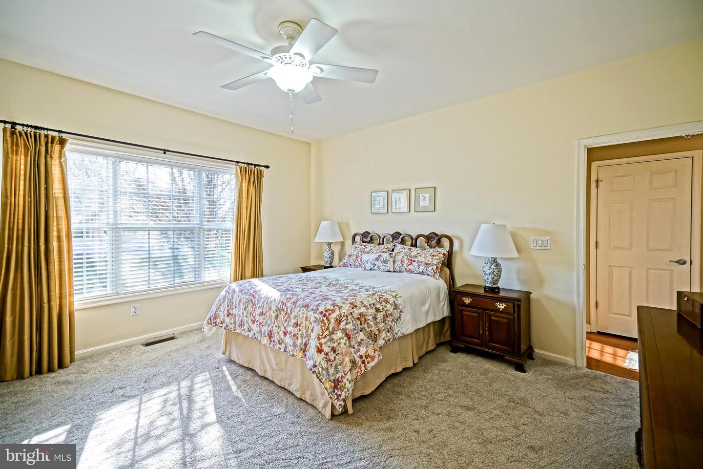 16402 Winding River Dr Property Photo 23