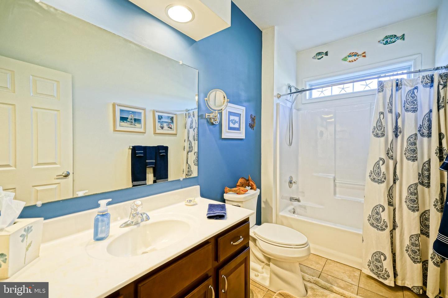 16402 Winding River Dr Property Photo 33