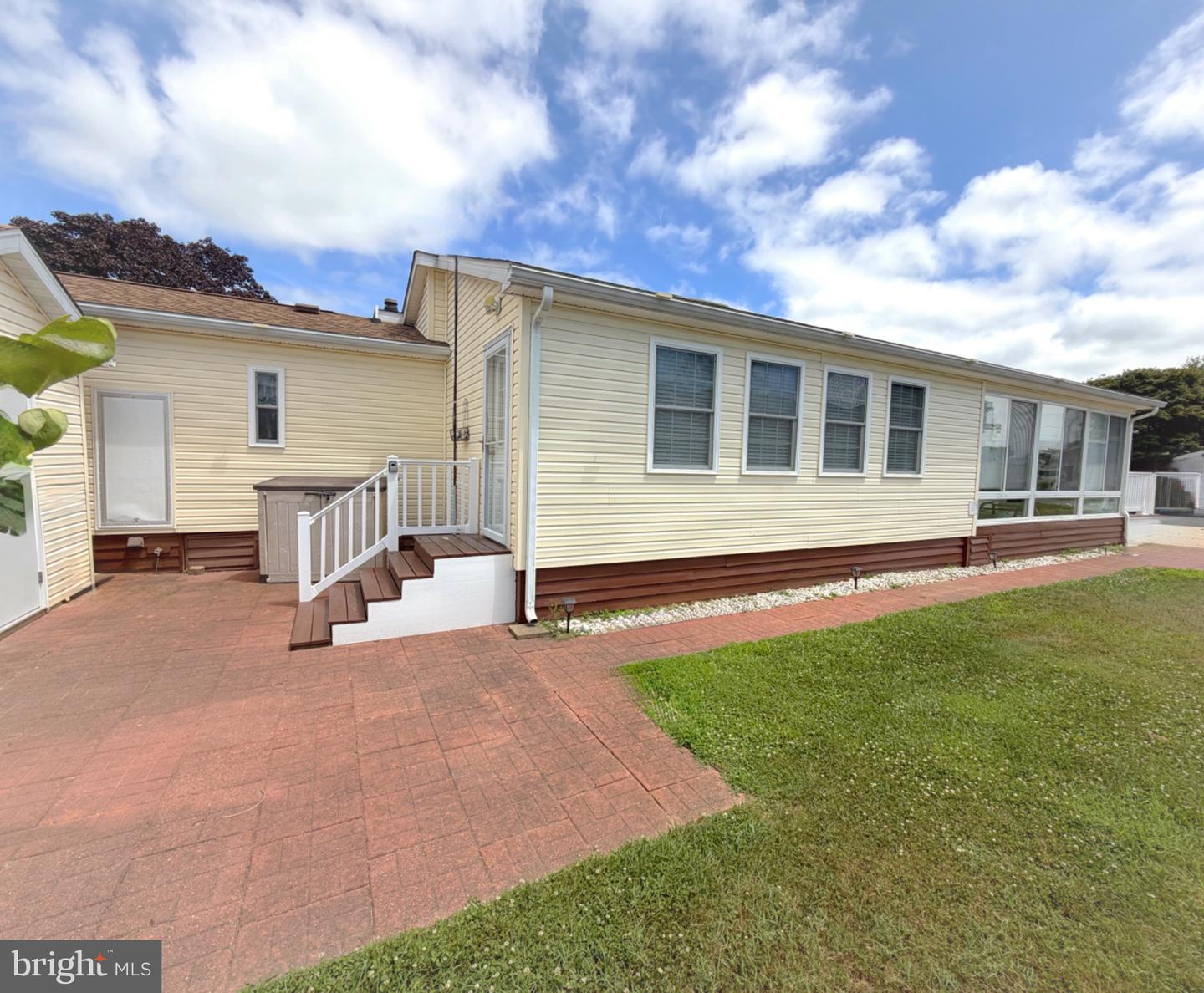 21734 C St Property Photo 4