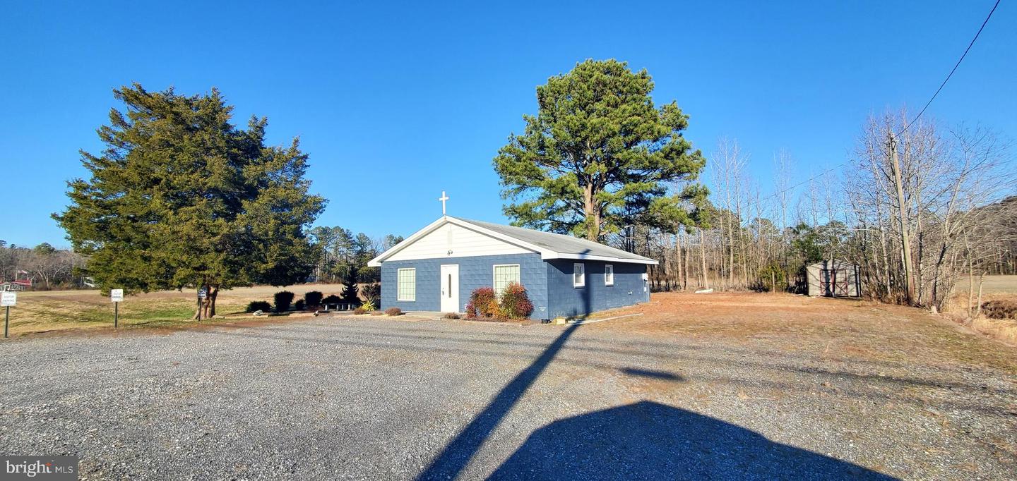 18793 Dupont Blvd Property Photo 1