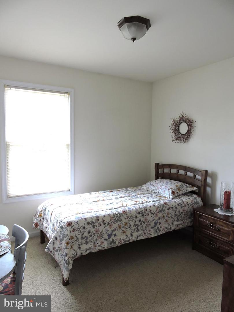 322 Clearbrooke Blvd Property Photo 22