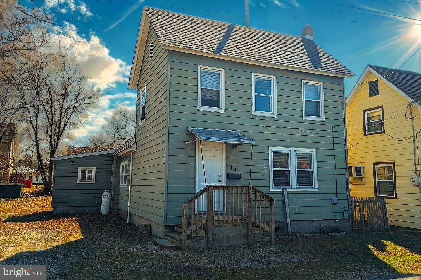 15 E 4th St Property Photo 17