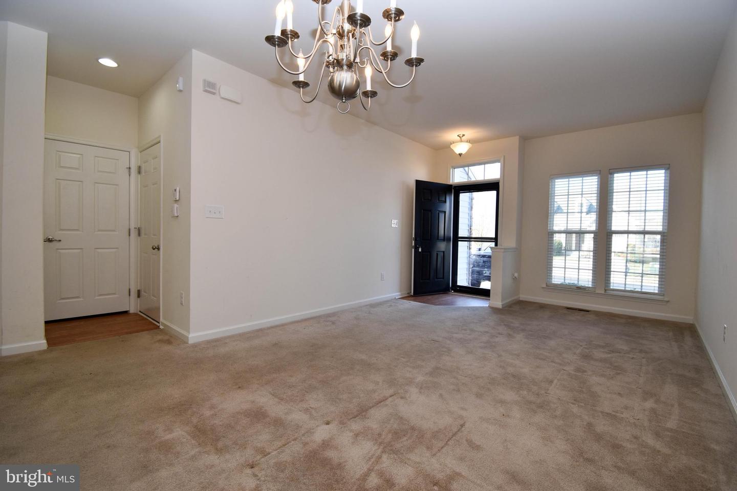 10020 Iron Pointe Dr #9d Property Photo 6