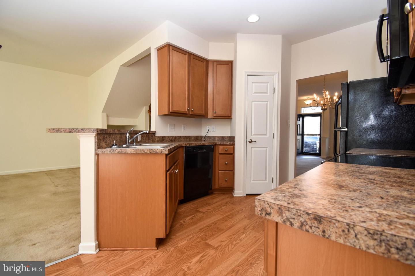 10020 Iron Pointe Dr #9d Property Photo 14