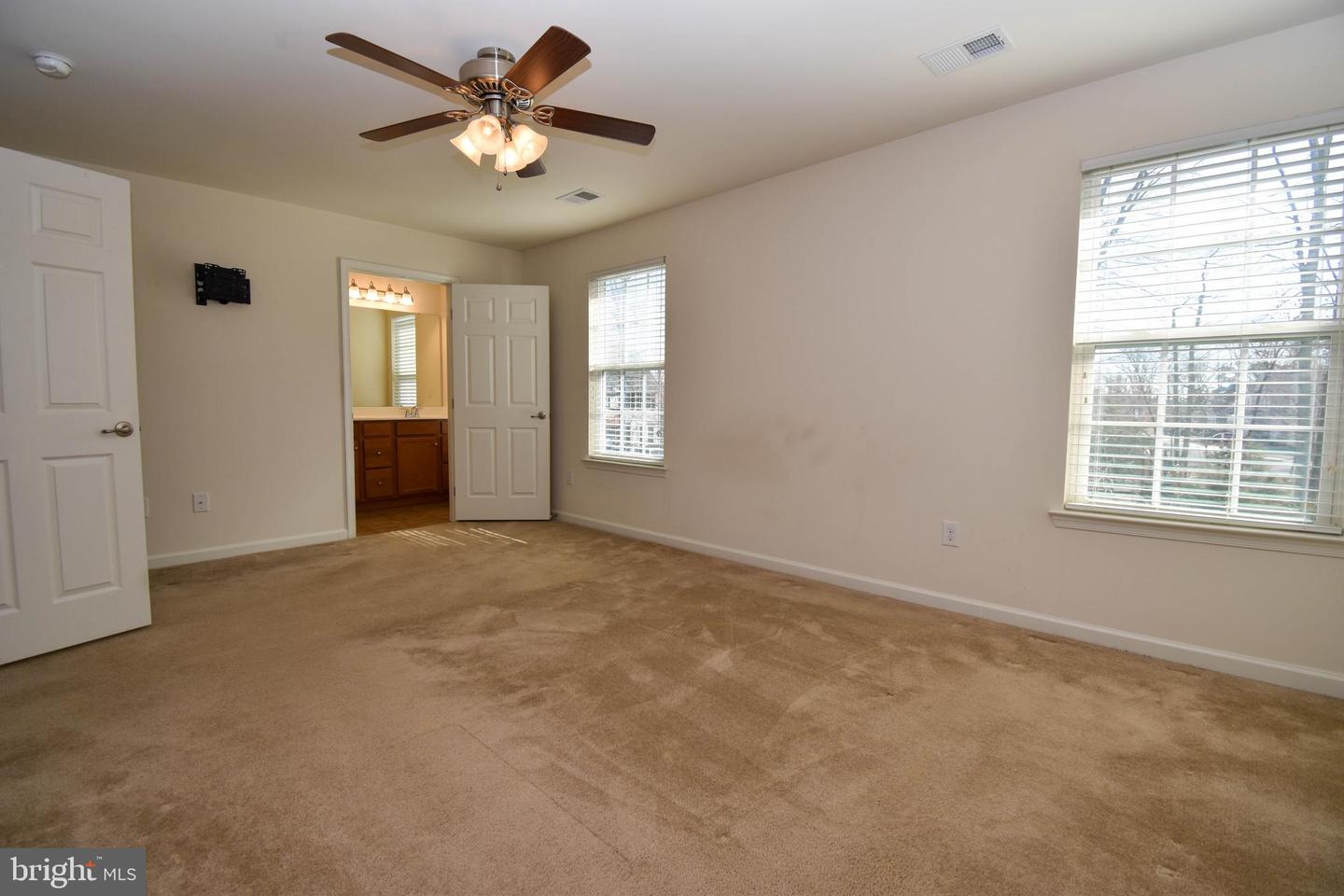10020 Iron Pointe Dr #9d Property Photo 18