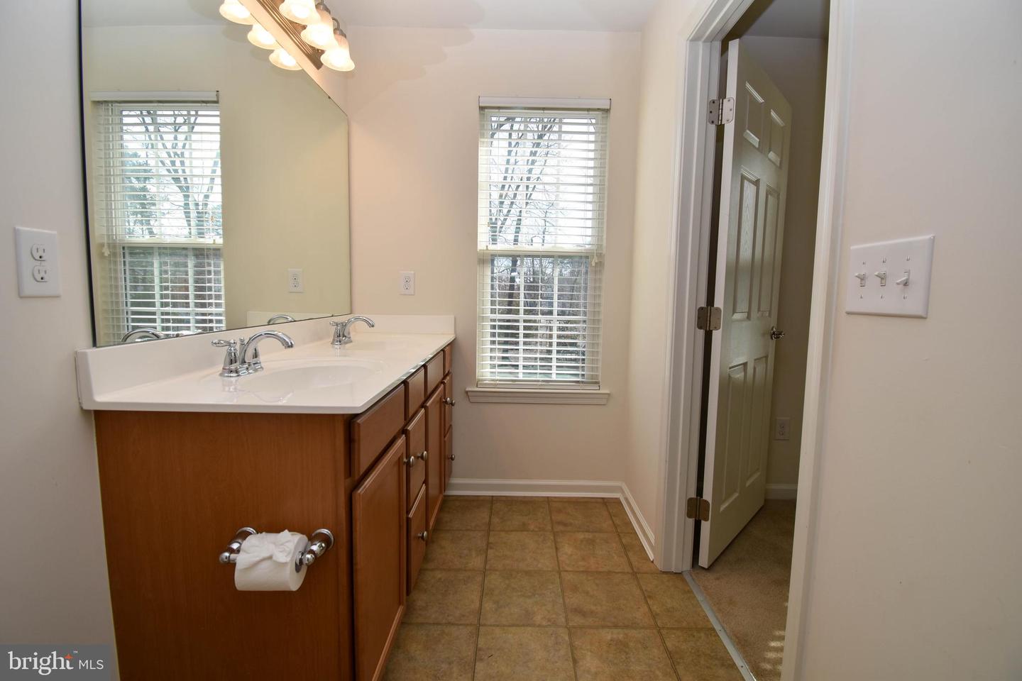 10020 Iron Pointe Dr #9d Property Photo 21