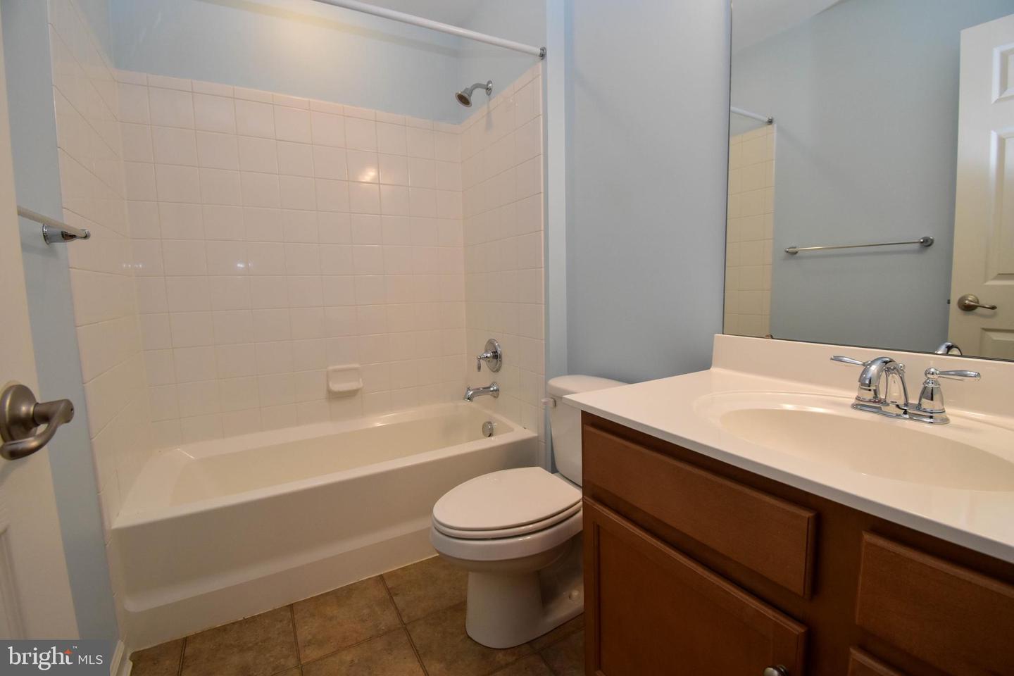 10020 Iron Pointe Dr #9d Property Photo 26