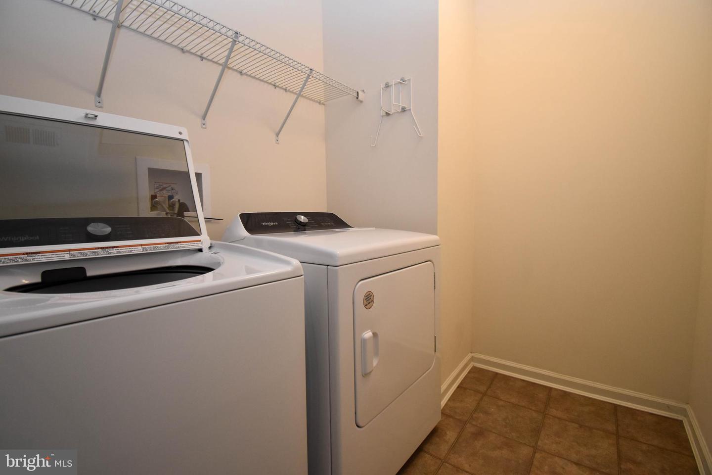 10020 Iron Pointe Dr #9d Property Photo 30