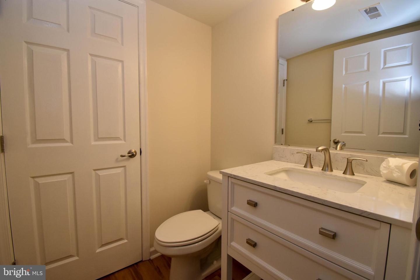 10020 Iron Pointe Dr #9d Property Photo 33