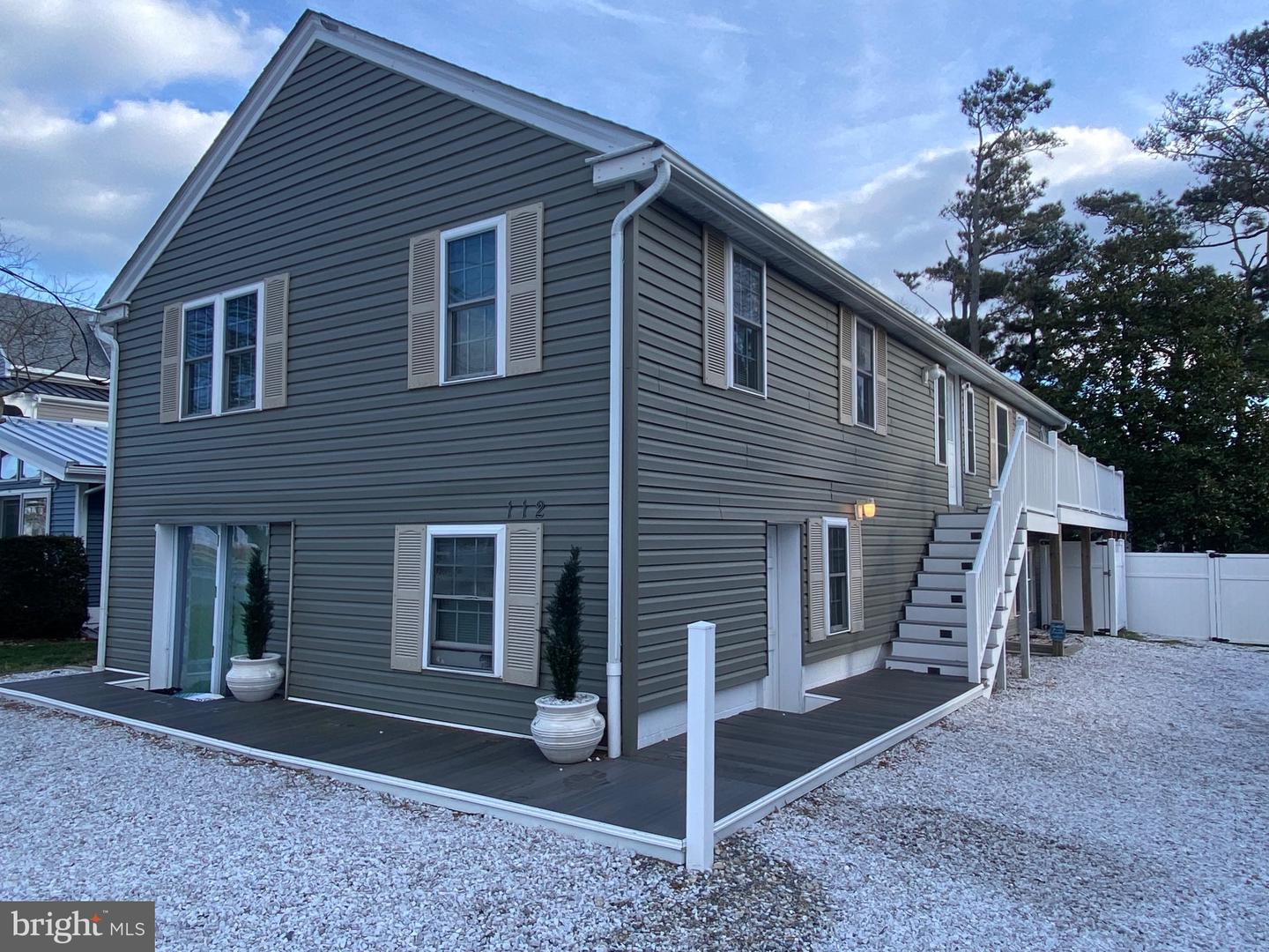 112 HOUSTON ST #B Property Photo 1