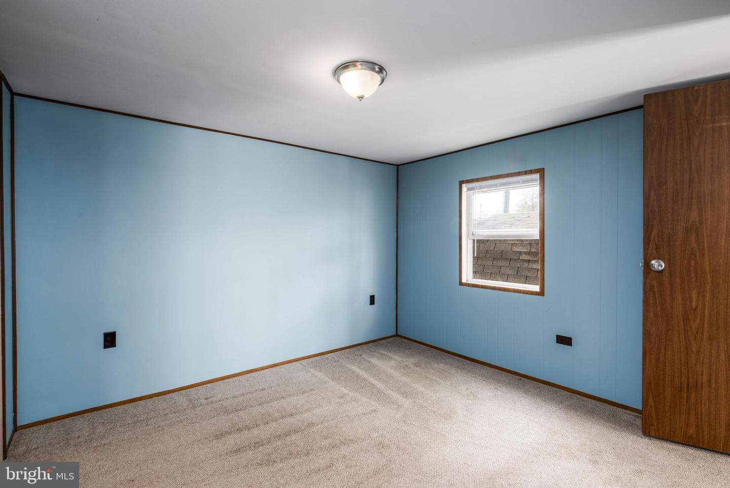 25875 Plum St Property Photo 10