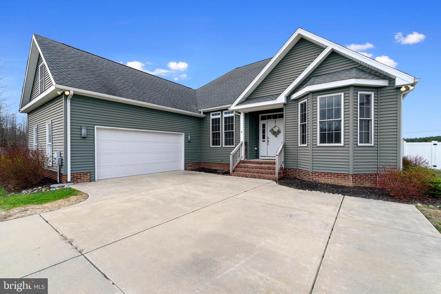 24594 Hollytree Cir Property Photo 1