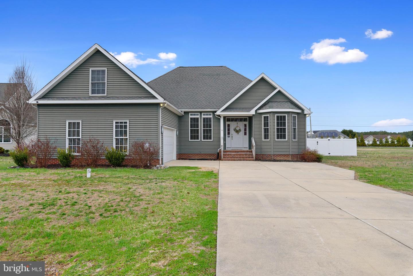 24594 Hollytree Cir Property Photo 2
