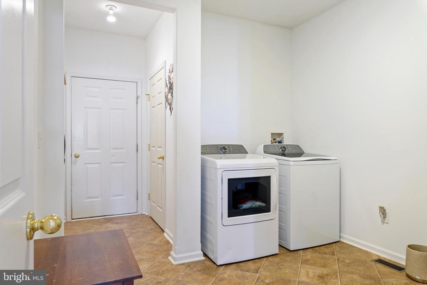 24594 Hollytree Cir Property Photo 23