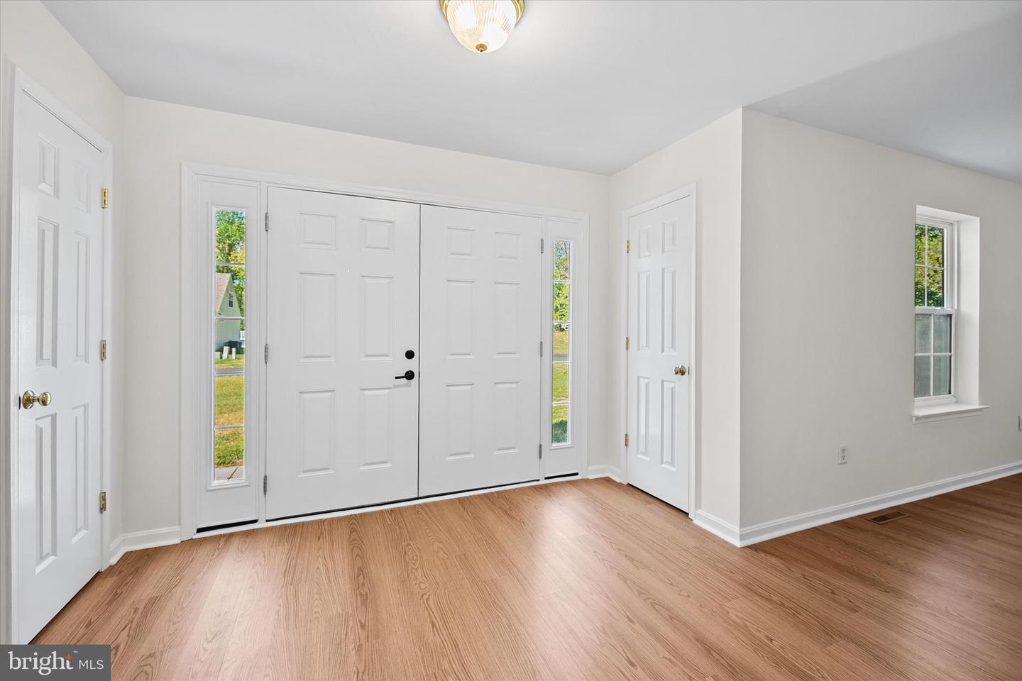 305 Baywinds Ct Property Photo 10
