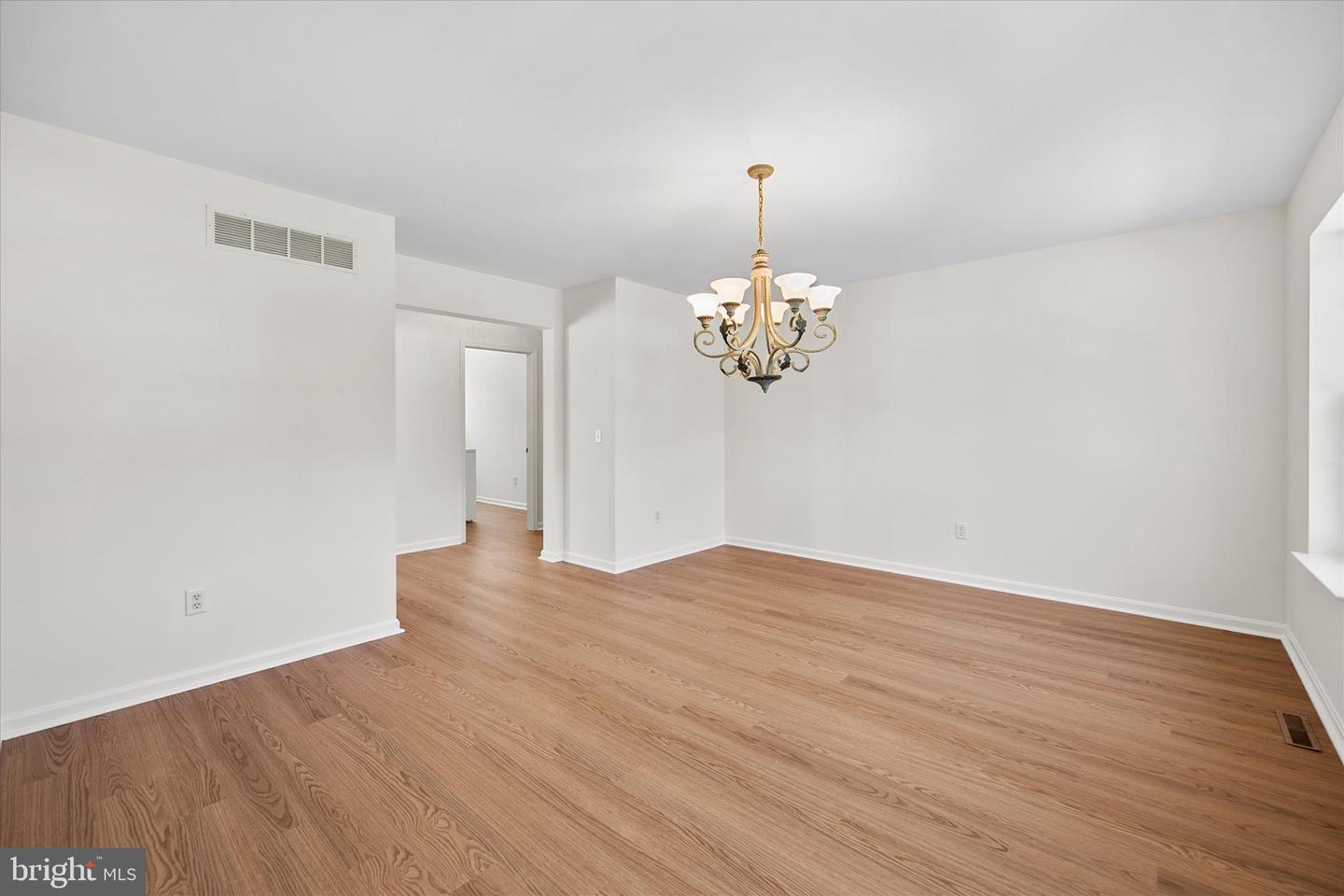 305 Baywinds Ct Property Photo 25