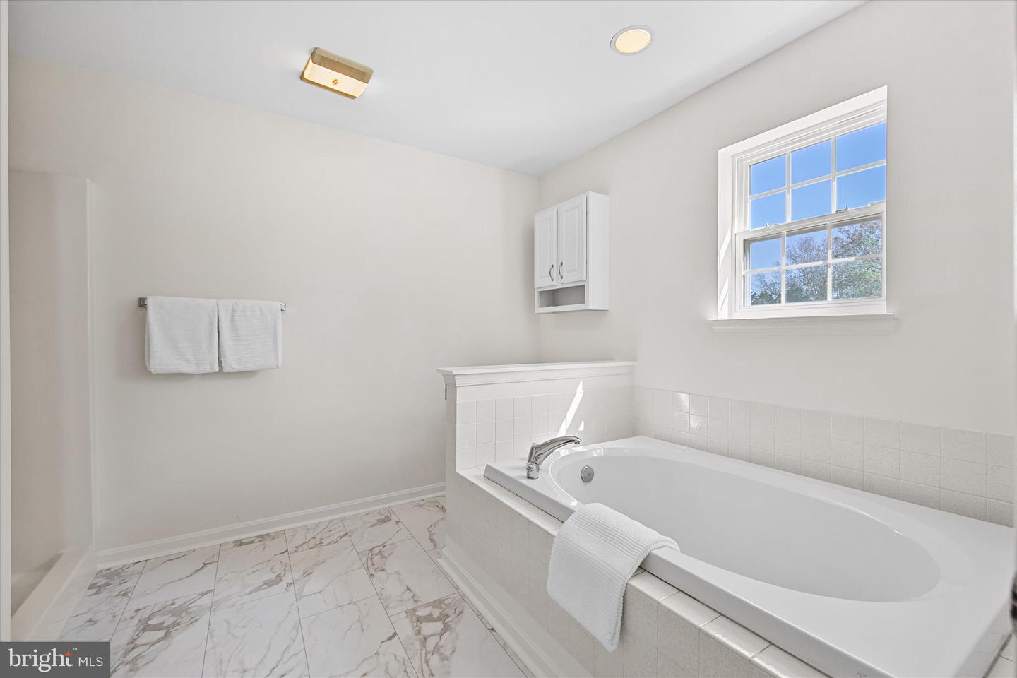 305 Baywinds Ct Property Photo 29