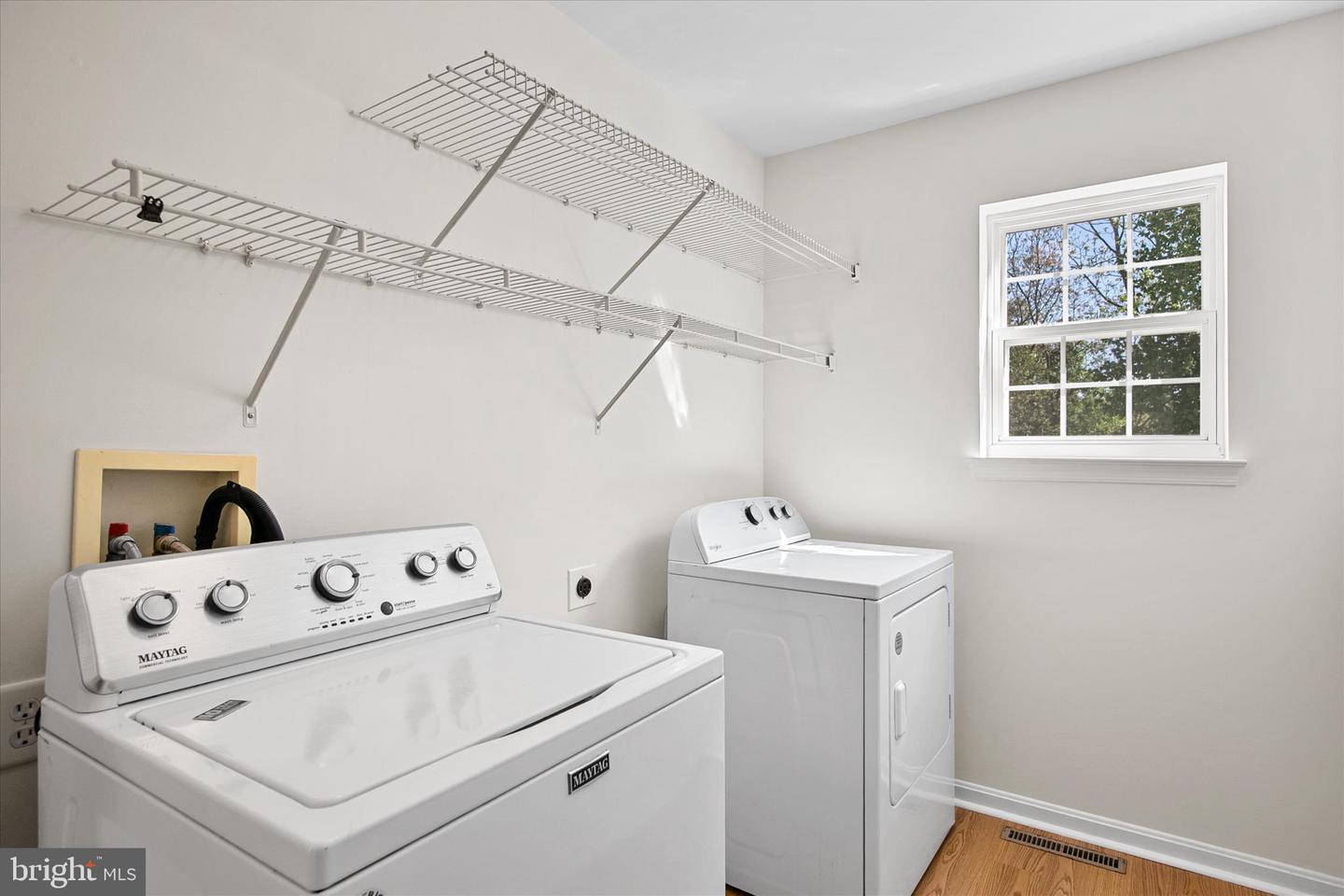 305 Baywinds Ct Property Photo 40