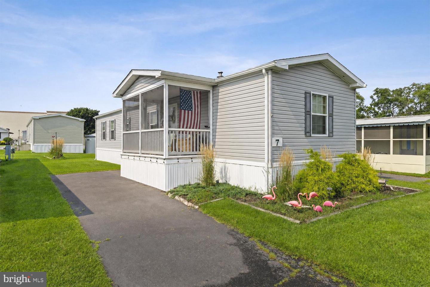 7 Spinning Wheel Ln Property Photo 1