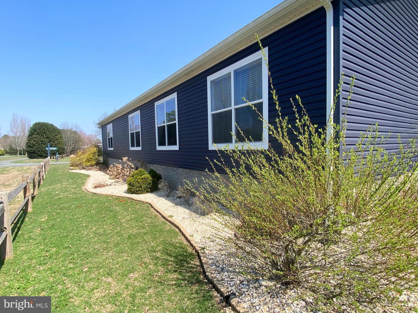 25744 E Wind Dr #1038 Property Photo 2