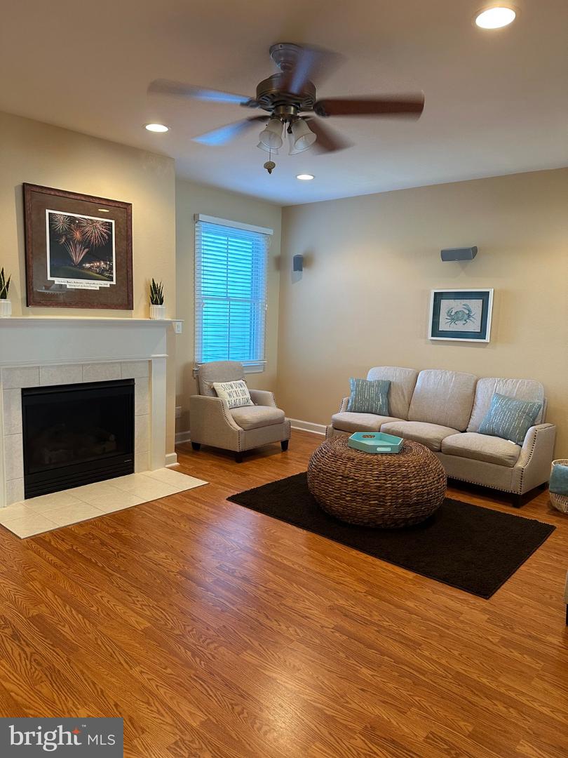 11136 Signature Blvd Property Photo 4