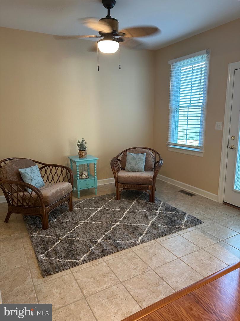 11136 Signature Blvd Property Photo 5