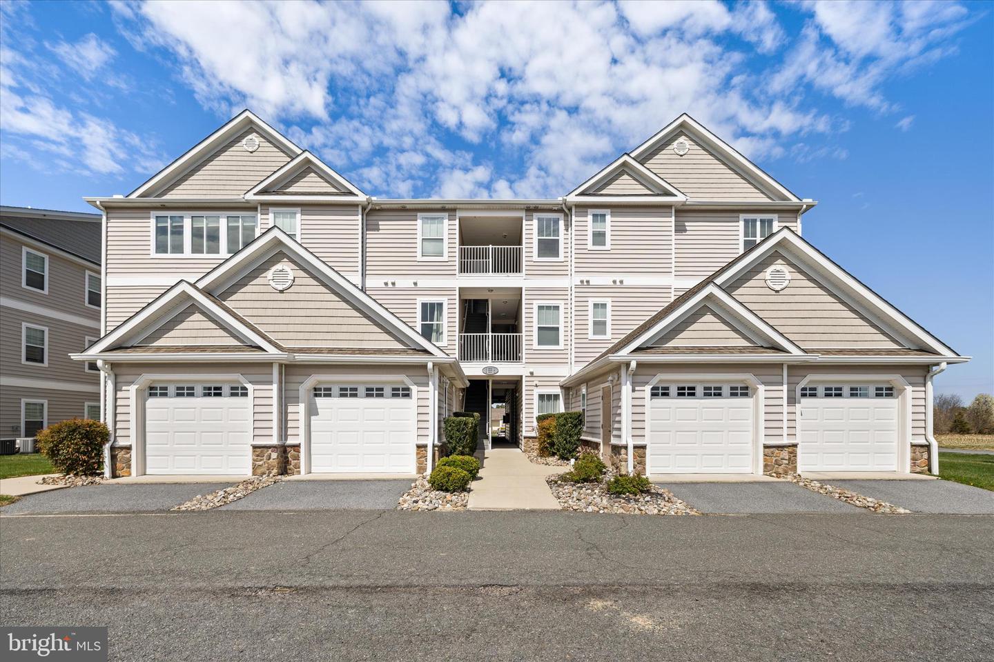 5201 Stone Chase #a Property Photo 1