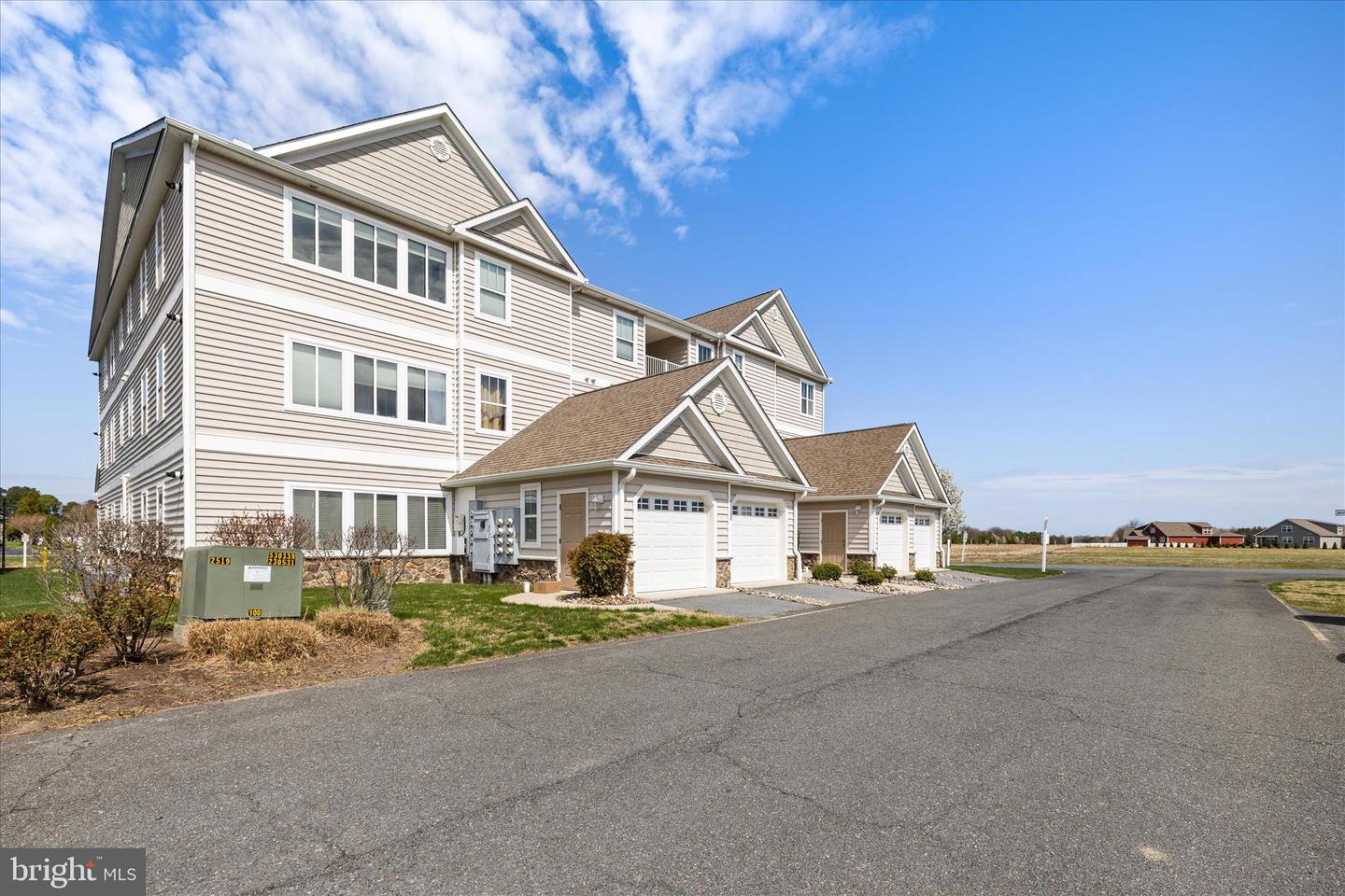 5201 Stone Chase #a Property Photo 5