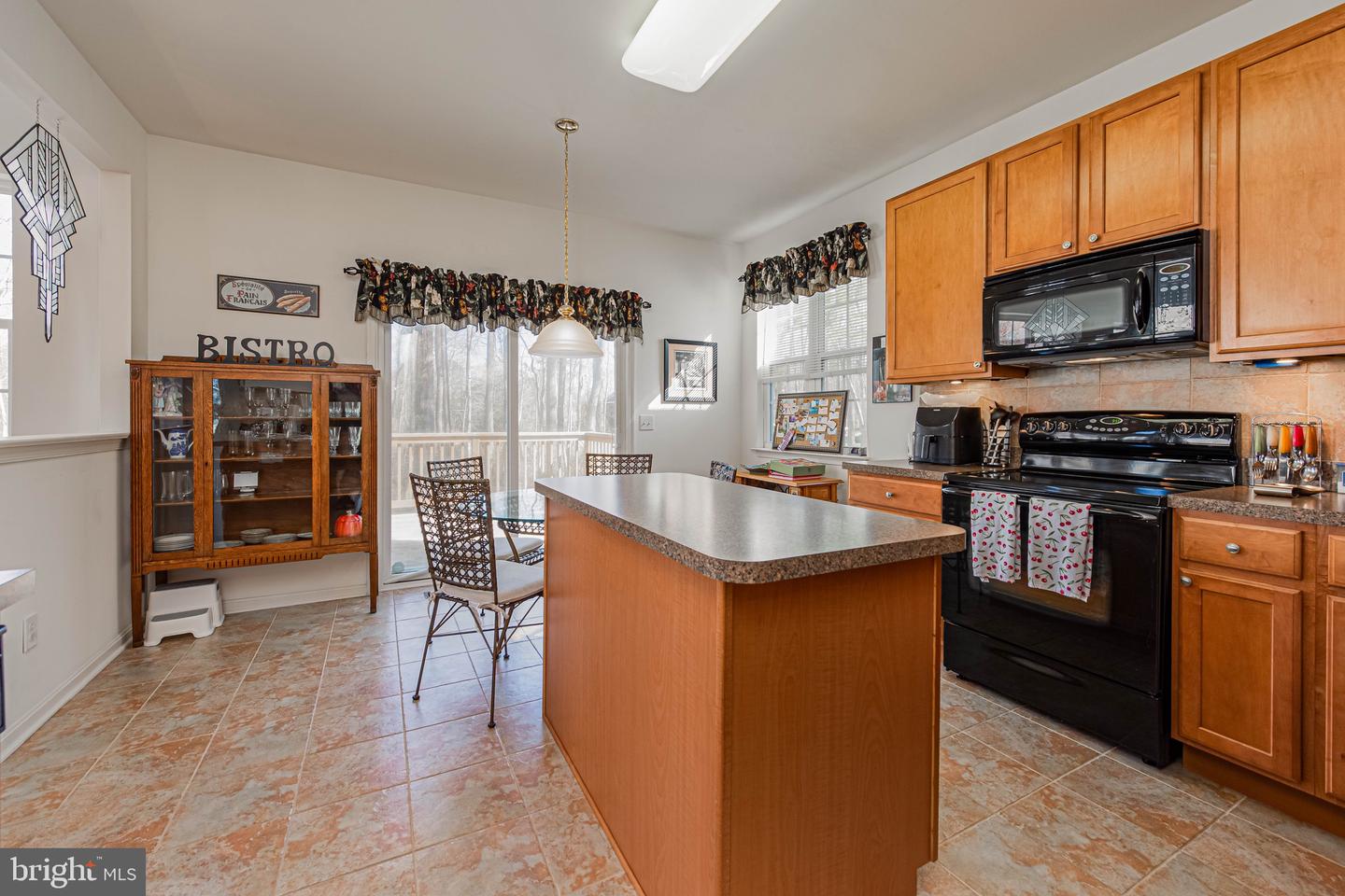 13 Ronzetti Ave Property Photo 12