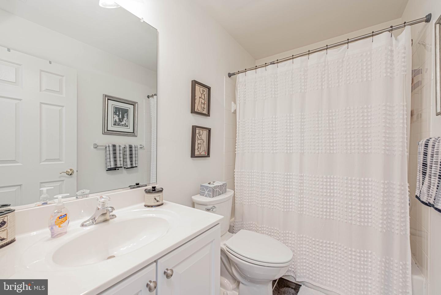13 Ronzetti Ave Property Photo 34