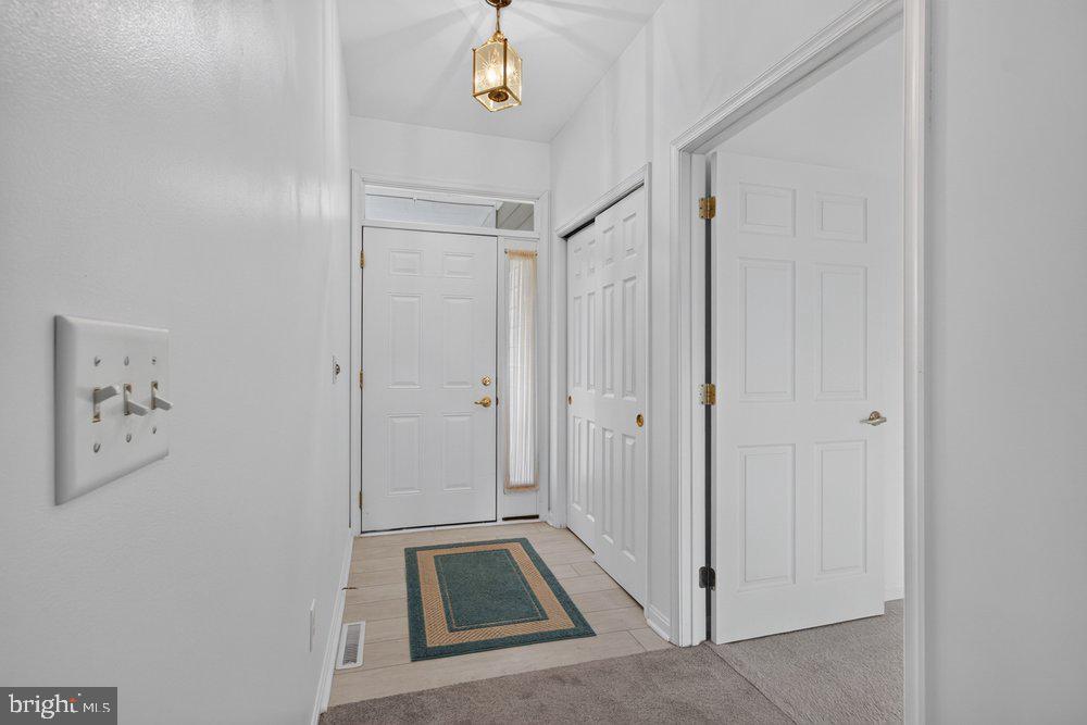 151 Aspen Ct Property Photo 3