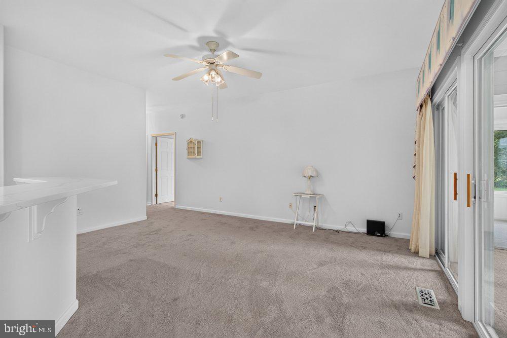 151 Aspen Ct Property Photo 8