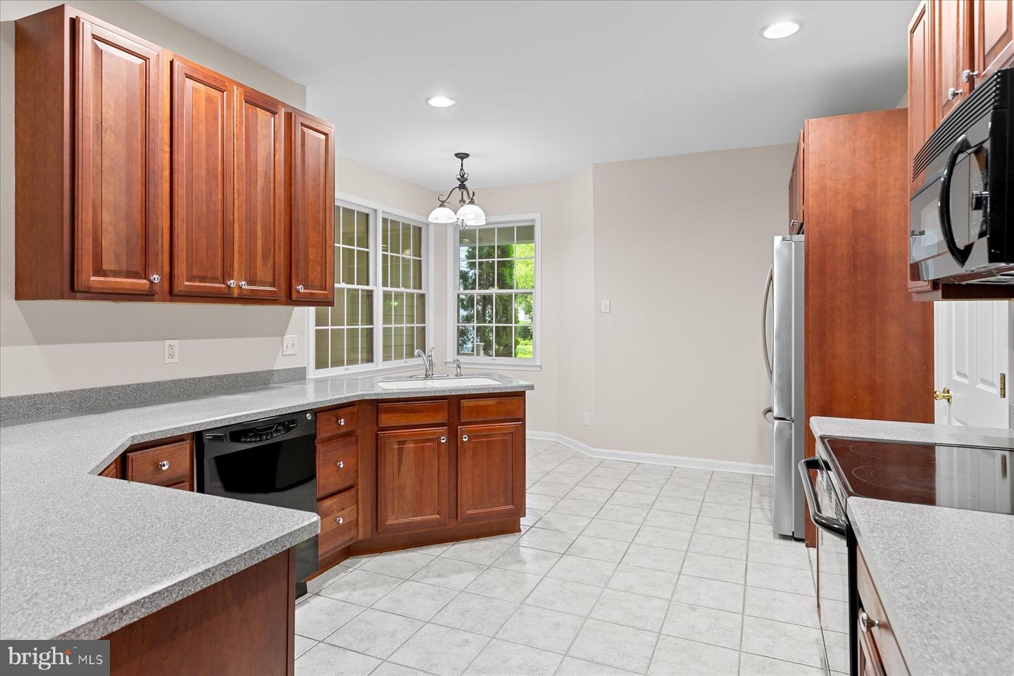 11043 Destination Dr Property Photo 5