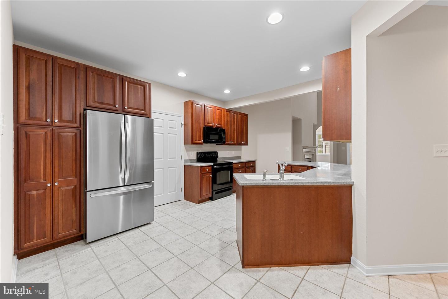 11043 Destination Dr Property Photo 6