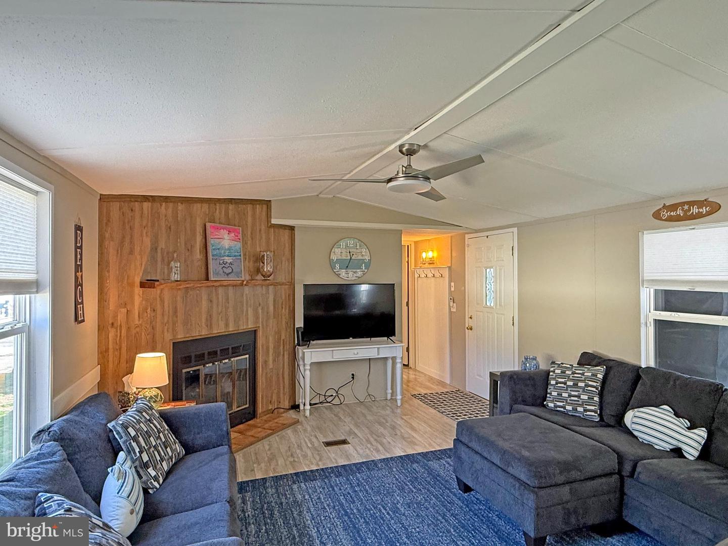 21196 M St #m-14 Property Photo 2