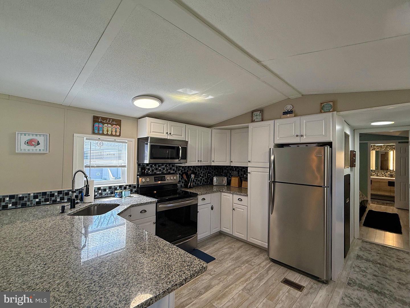 21196 M St #m-14 Property Photo 5