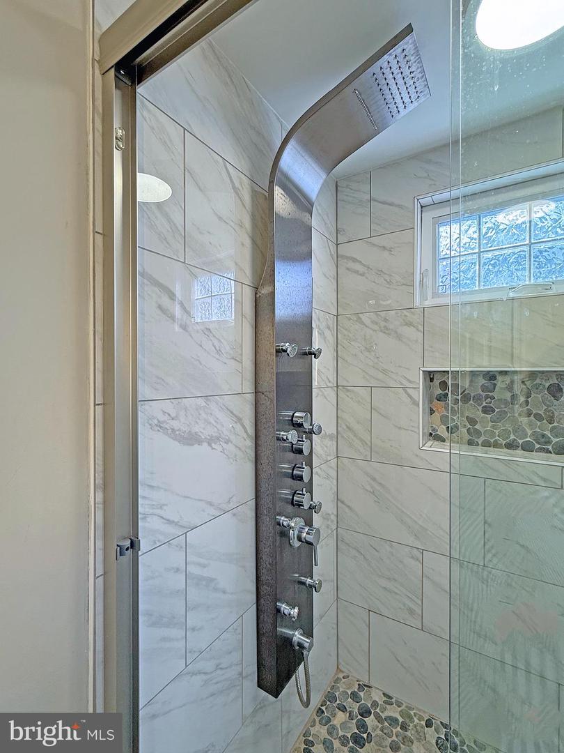 21196 M St #m-14 Property Photo 16