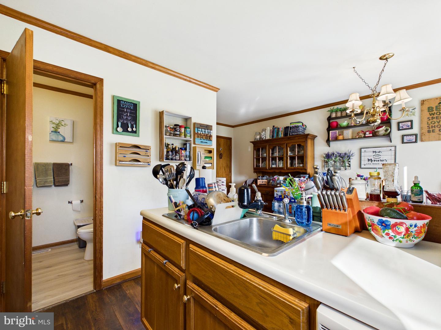 332 Bay Ct Property Photo 6