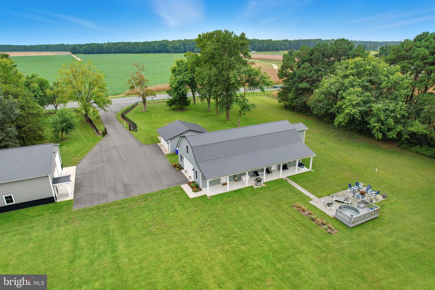 10463 Beach Hwy Property Photo 1