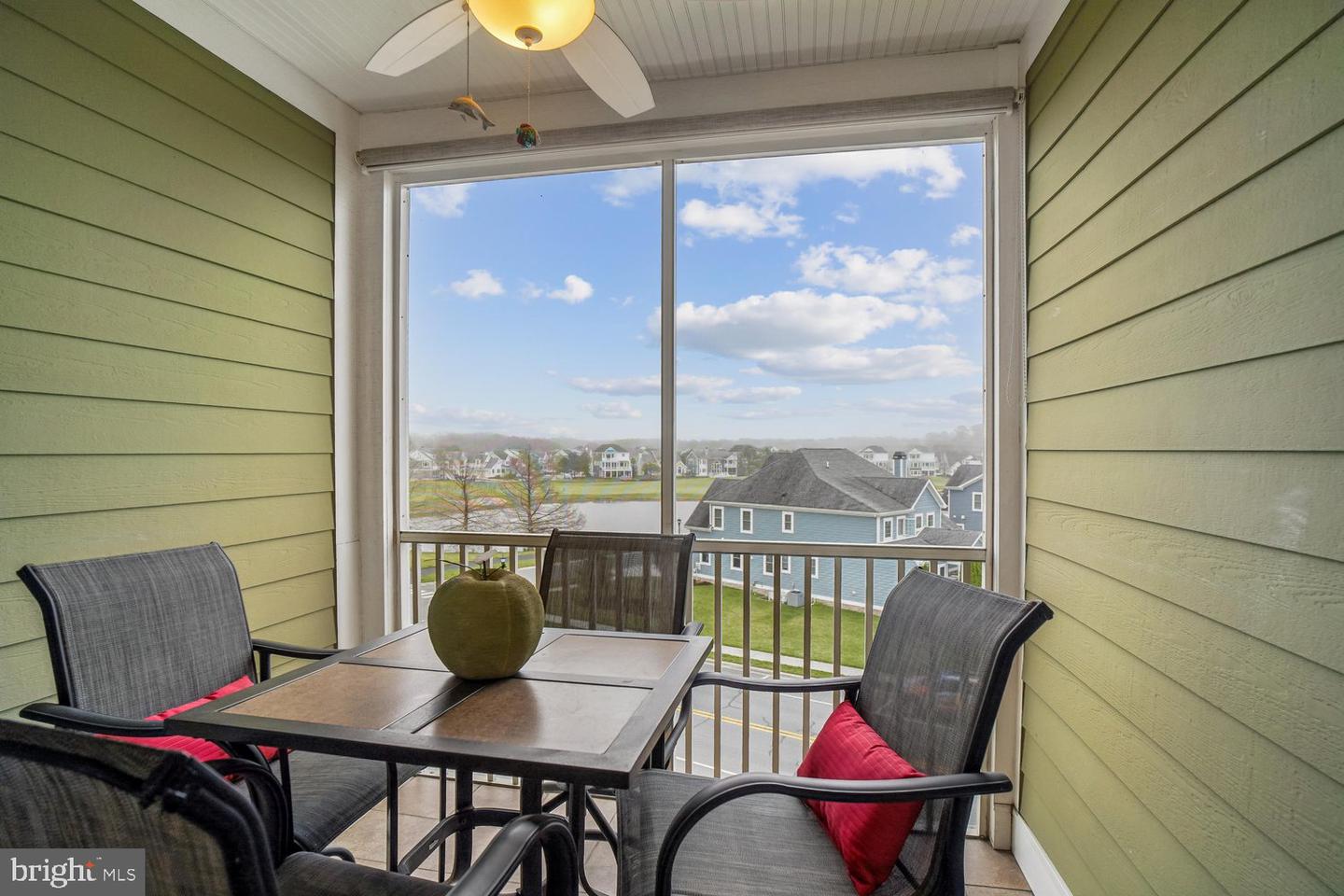 31568 Winterberry Pkwy #306 Property Photo 6
