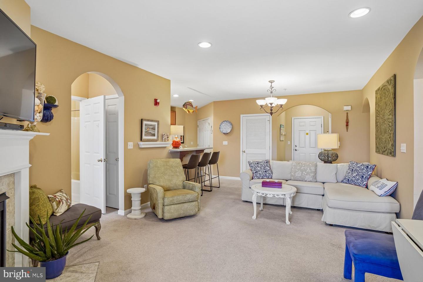 31568 Winterberry Pkwy #306 Property Photo 10
